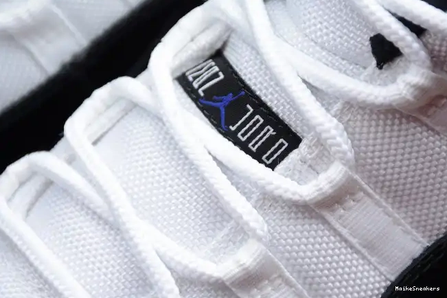 MaikeSneakers Low Air Retro White 528895-153 